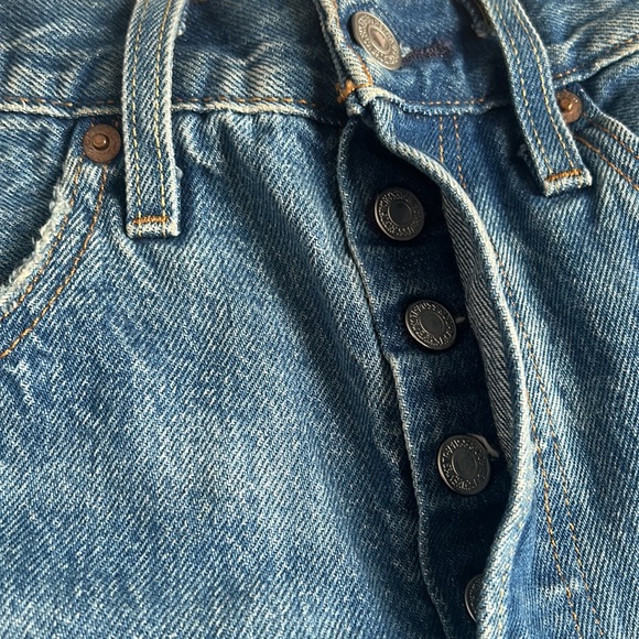 Levi's 501 Ripped Denim Shorts - Picture 4 of 8